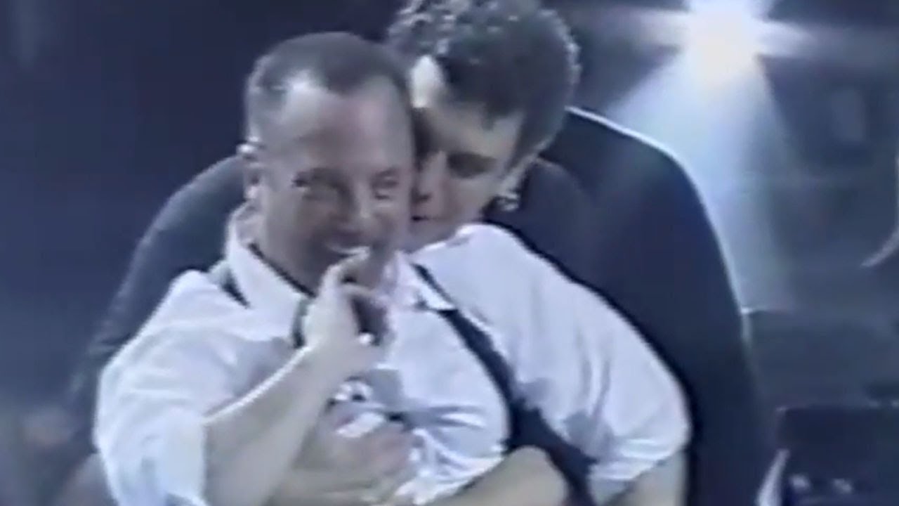 Billy Joel - Piano Man - OFF THE RAILS INSANE!! - [Live Pro-Shot, 12/31/99] - 2000 Concert