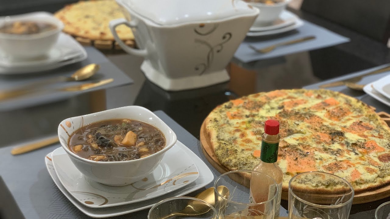 SOUPE CHINOISE | PIZZA SAUMON FUMÉ | PIZZA 4 FROMAGES