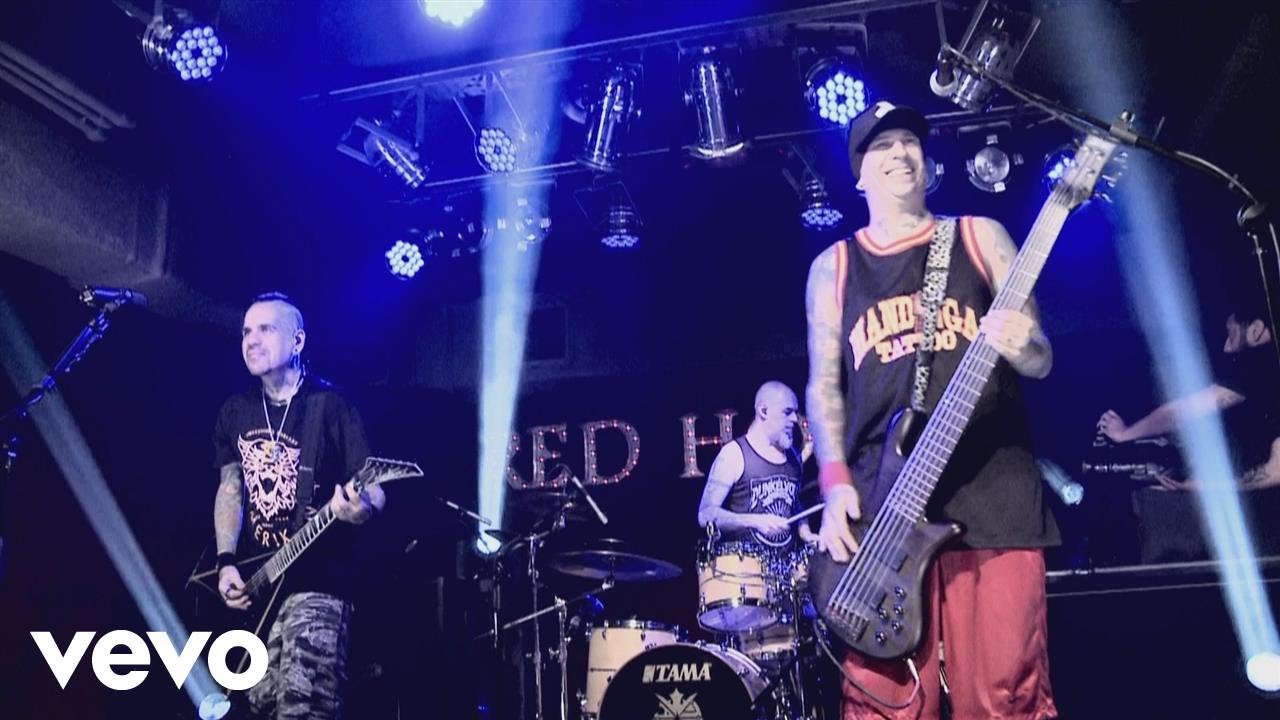 A.N.I.M.A.L - Lejos de Casa (En Vivo)
