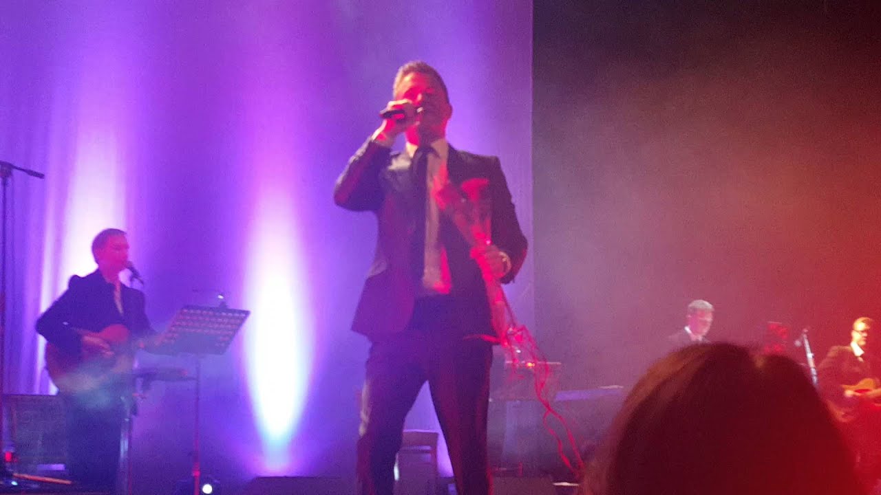Michael English - Ding Dong - Live at INEC Killarney