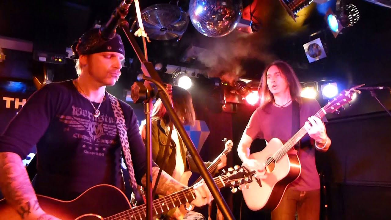 Ricky Warwick, Damon Johnson & Robbie Crane 