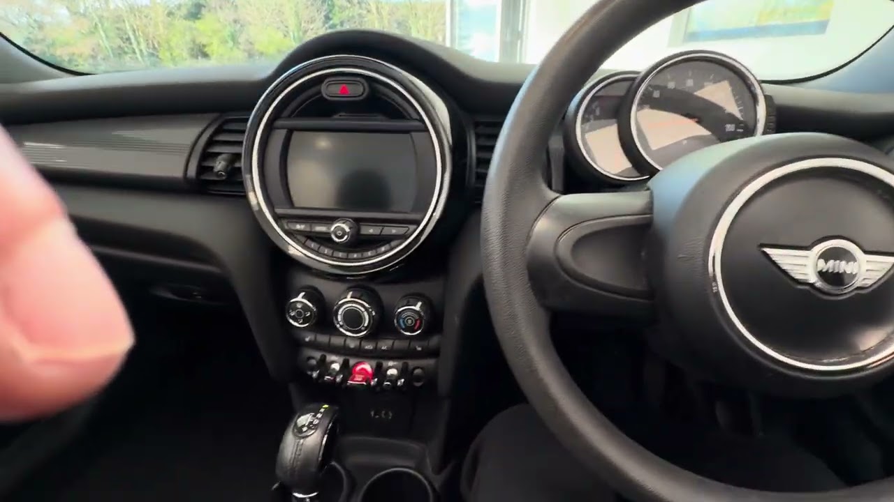 Mini Convertible 1.5 Cooper Auto 2017/17 done 56000 miles @andrewtomscarsales574 