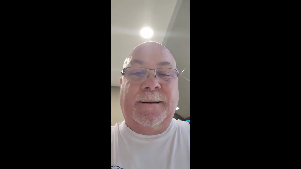 Curmudgeon Cook makes chicken wings !
