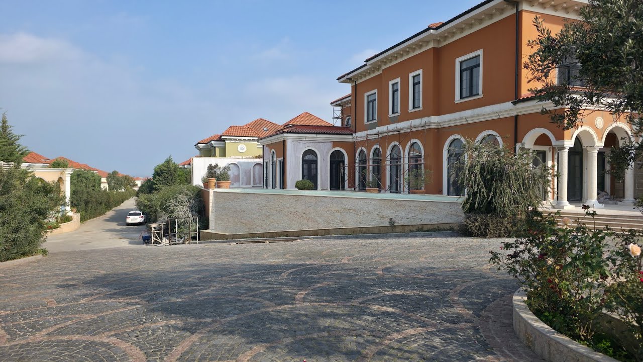 28 Villadan ibarət möhtəşəm şəhərçik - Buzovna (N®663)