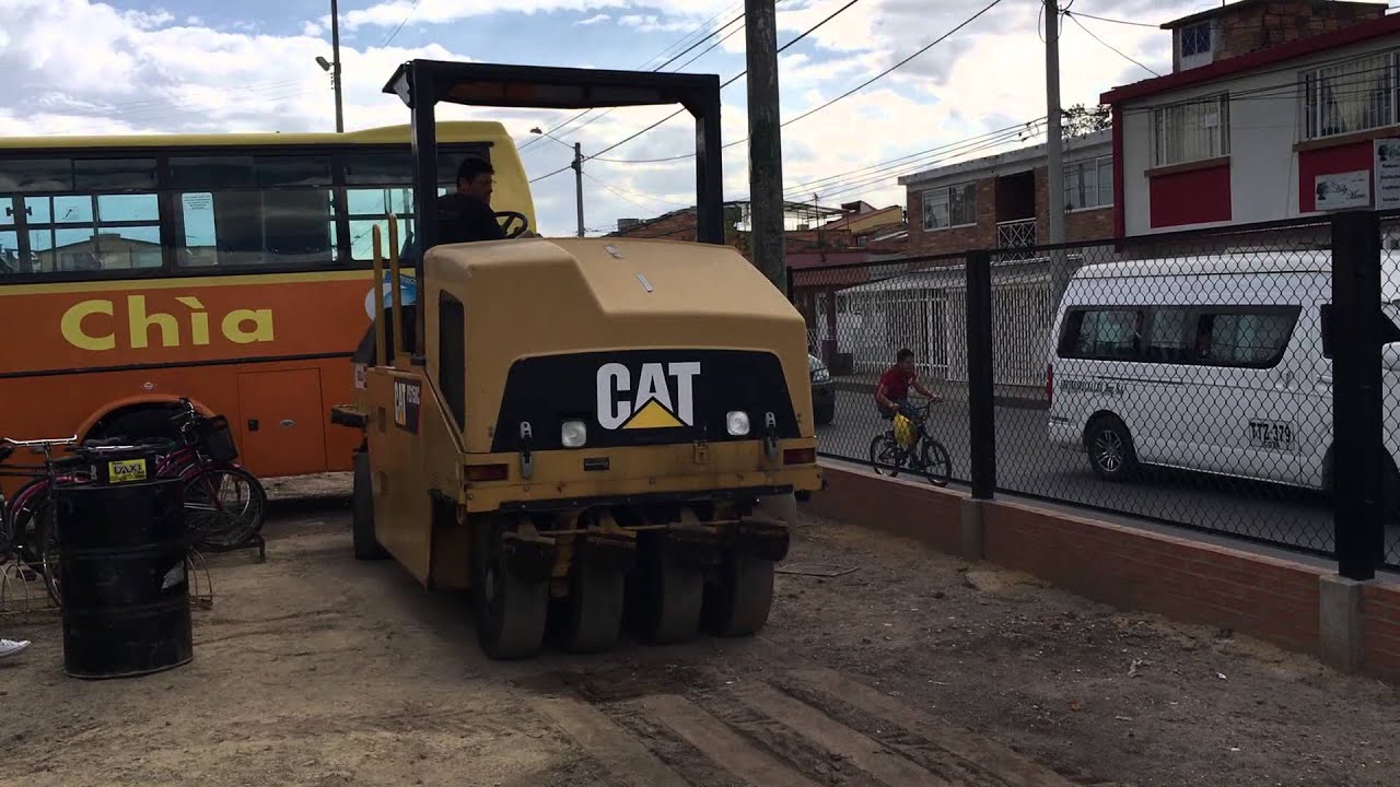 Compactador Neum&aacute;tico Caterpillar PS150C