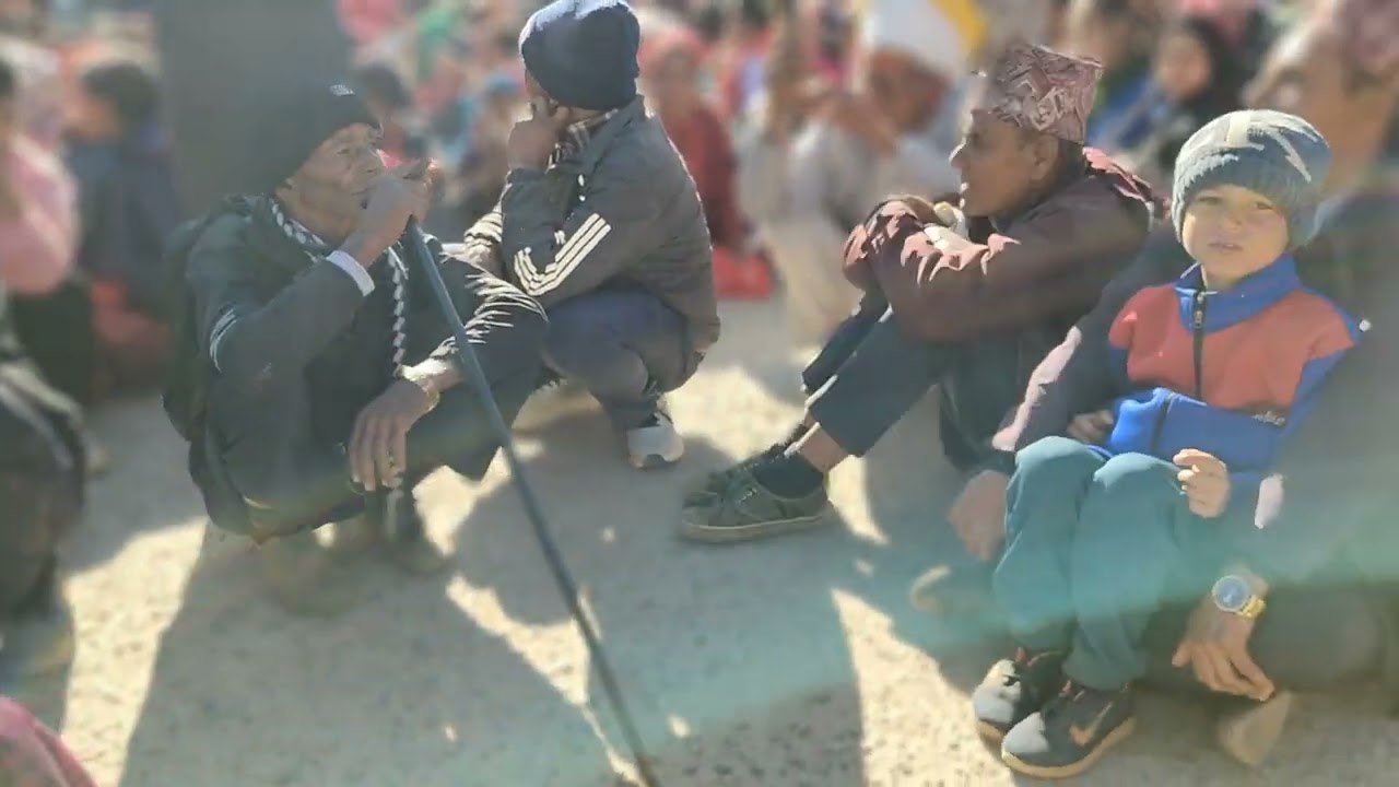 कमलबजारको रमाइलो देउडा खेल।