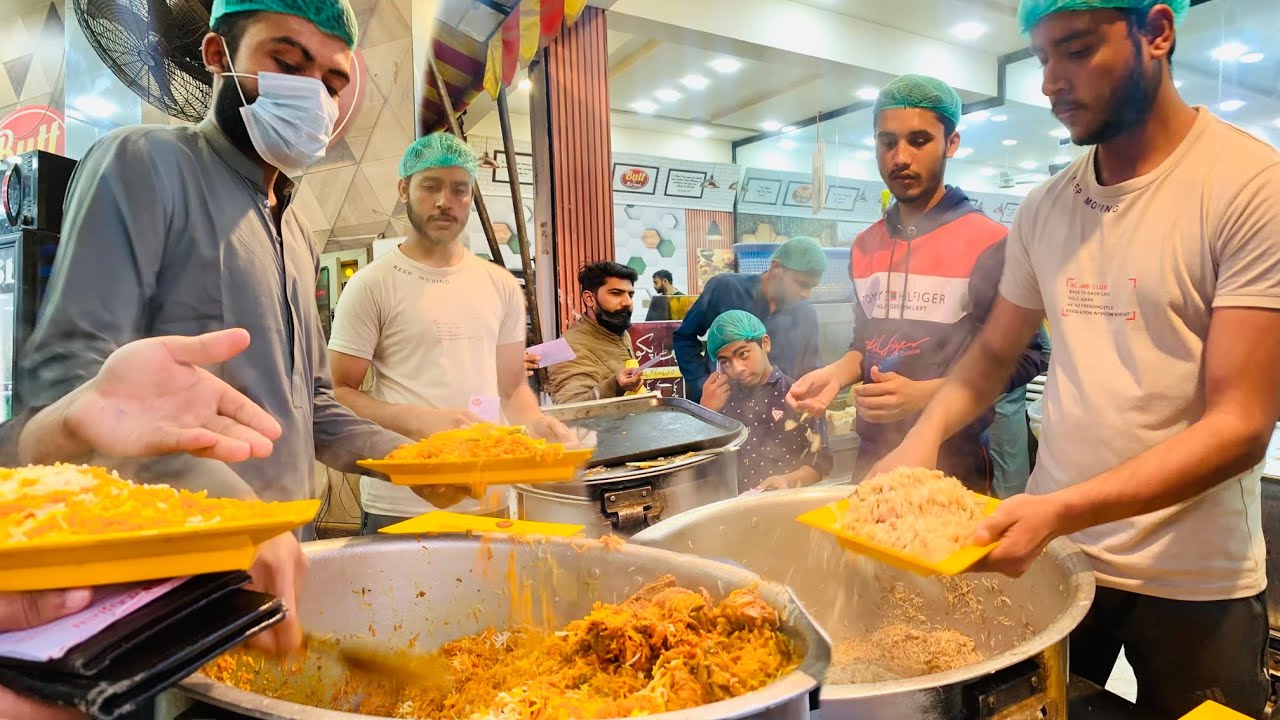 Butt Biryani || Famous Food Point Satyana Road Faisalabad Punjab Pakistan 🇵🇰