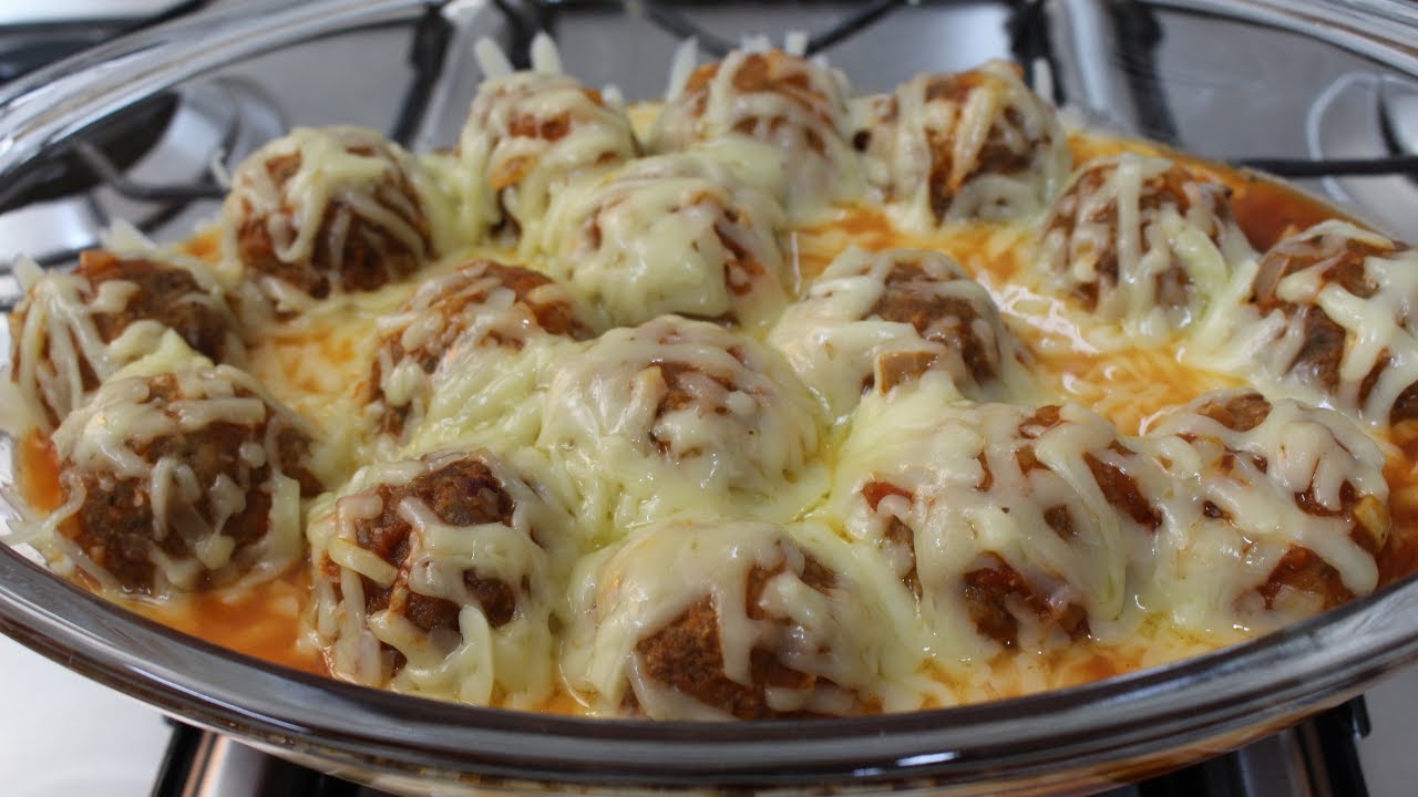 ALMOÇO DE SEGUNDA ALMÔNDEGAS À PARMEGIANA