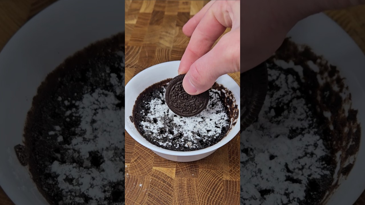 🤩Only 2 ingredients Oreo Mug Cake