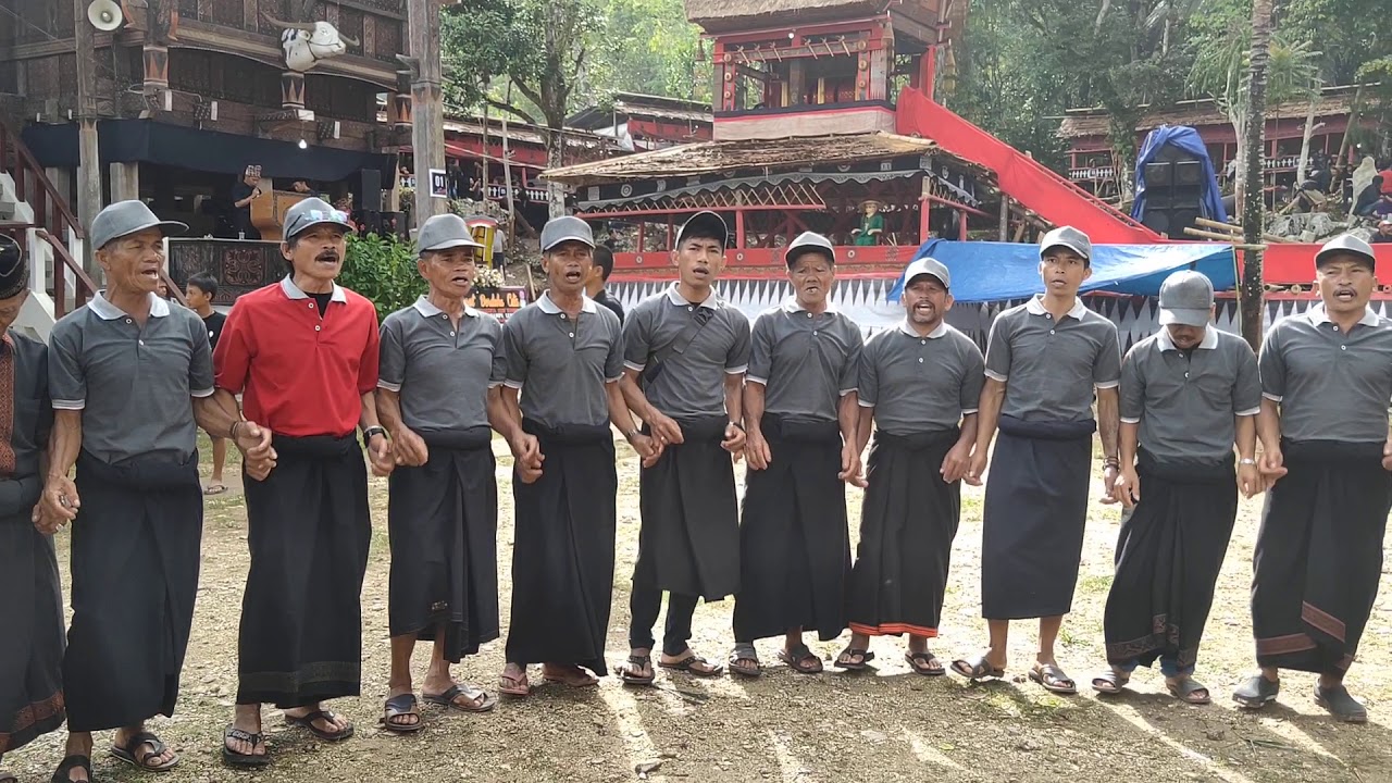 Pa'badong Mengkendek Buntudatu di acara rambu solo' (Minanga ) Tana Toraja....