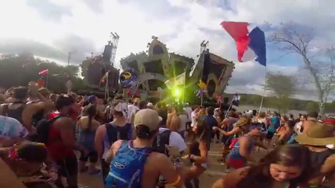 Tchami FULL LIVE SET at TomorrowWorld 2014