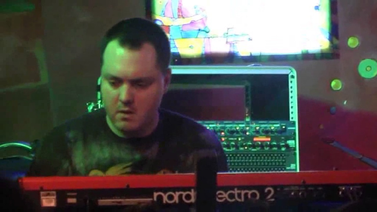 Nord Electro 2 Hammond Organ Solo When A Blind Man Cries Cover"