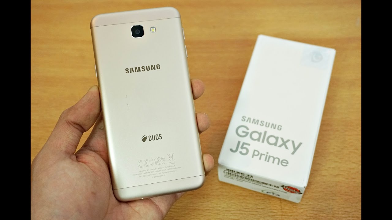 Samsung Galaxy J5 Prime — распаковка и первый взгляд! (4K)