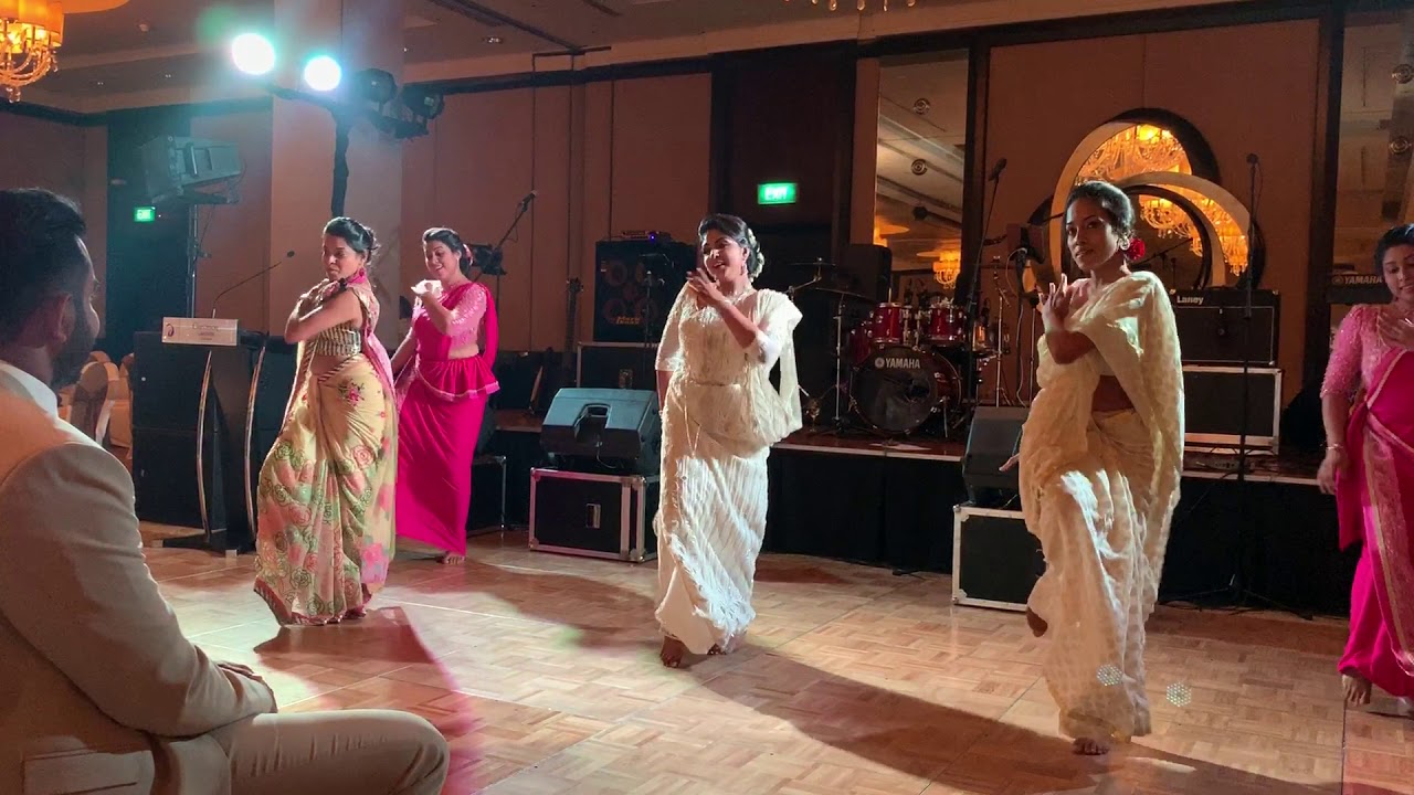 Dilmi & Dimuthu’s Wedding Surprise Dance