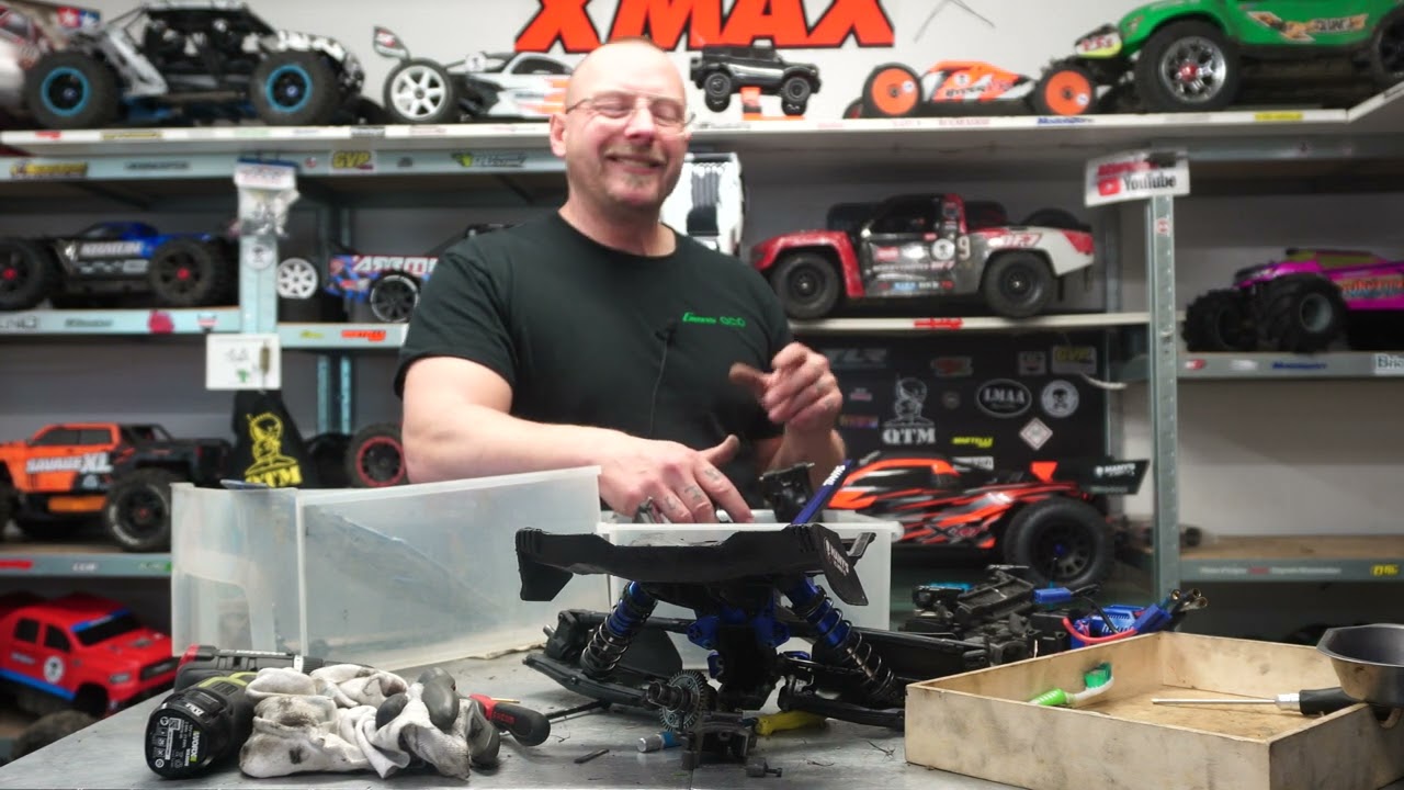 DER TRAXXAS SLEDGE NACH WILDE FAHRTEN MIT STUNTS BEI  3 bis   5°c