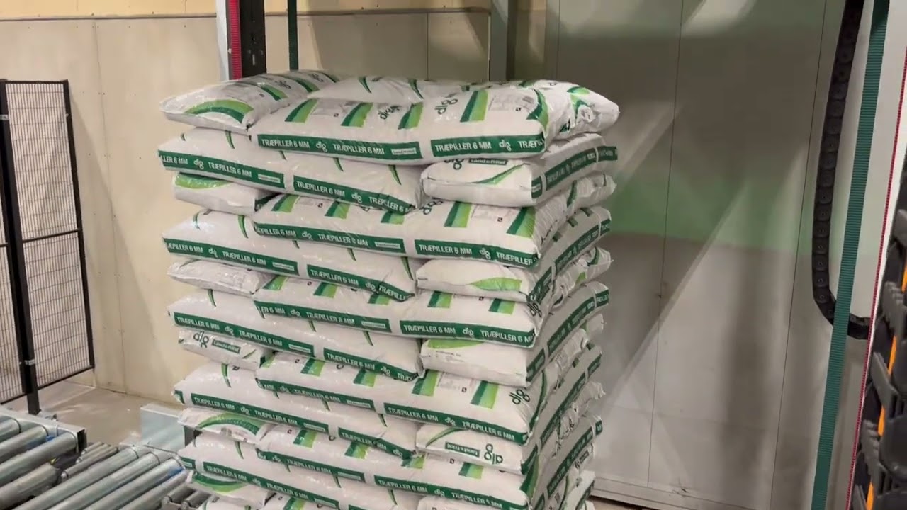 Turnkey packing line for wooden pellets and salt in FFS bags