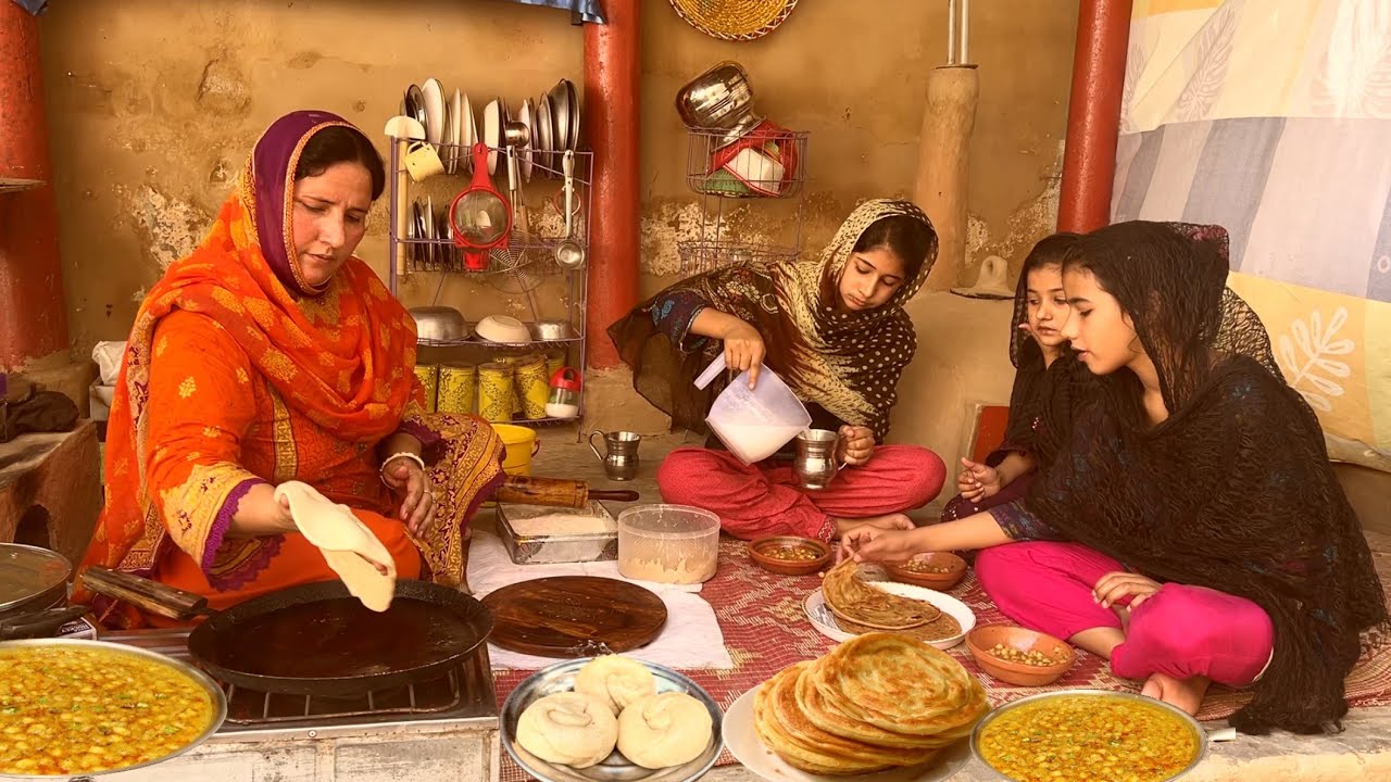 The Traditional Life | Gujrati Breakfast | Chikkar Chane Lacha Pratha Nashta | Village Sham