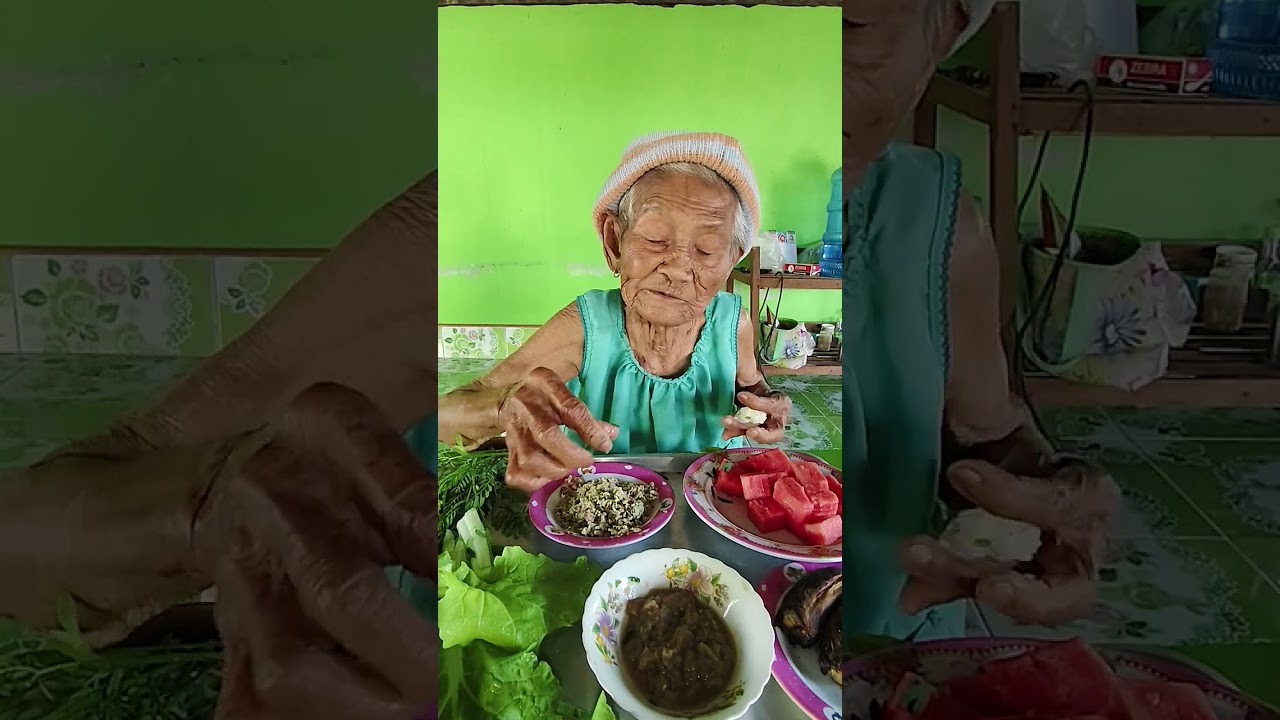 คุณยายกินข้าวกับผักกระถินจิ้มกับป่นปลา #buapan #เมนูอาหารบ้านๆ #food 