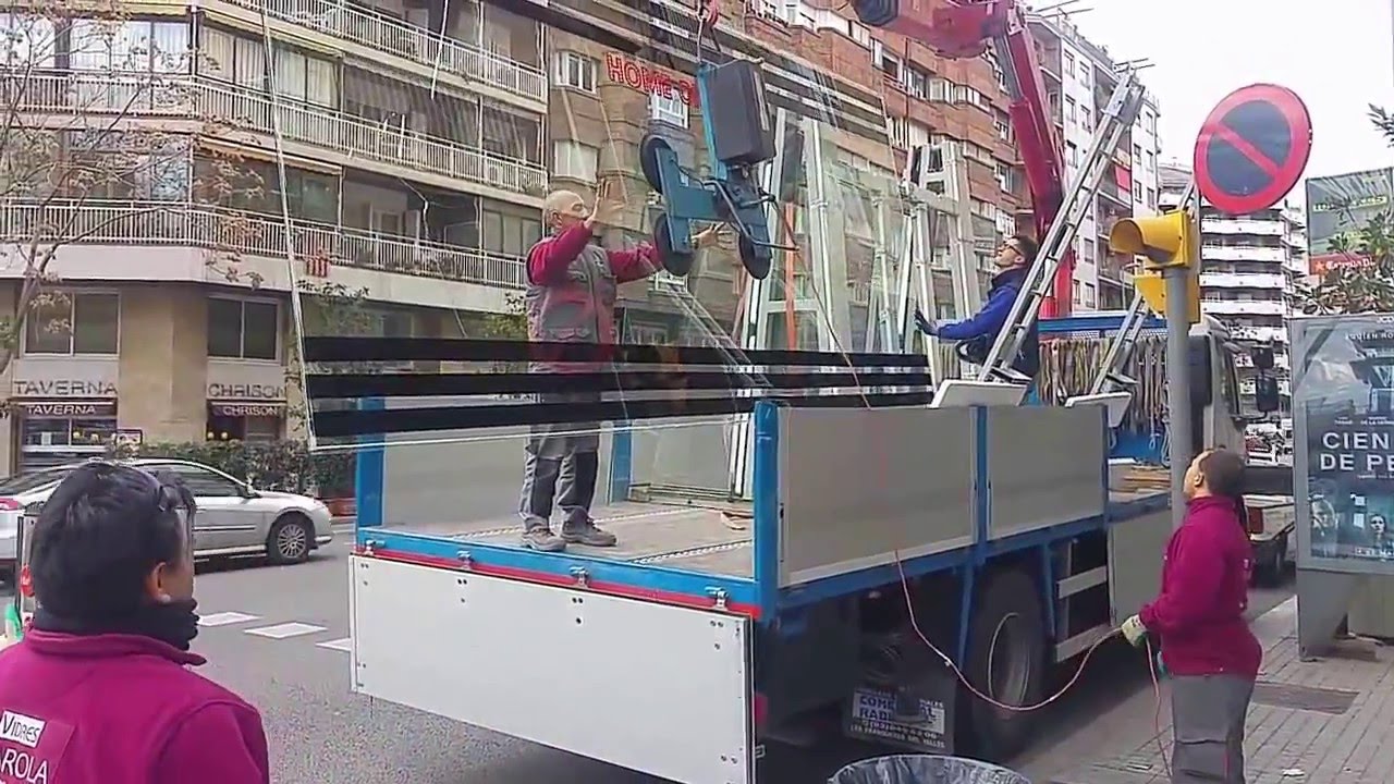 Sustitución de Vidrio/Cristal de Escaparate  por Rotura