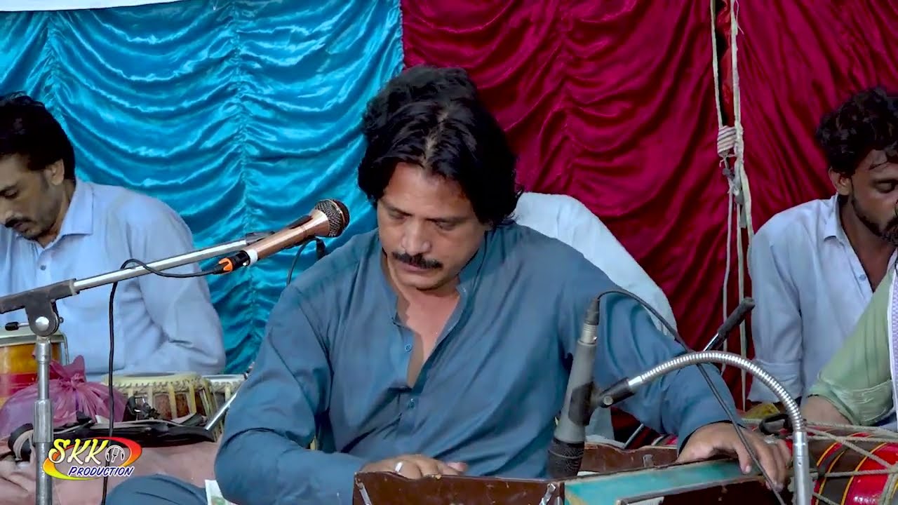 Singer Sheren gul Mast parogram in karachi.