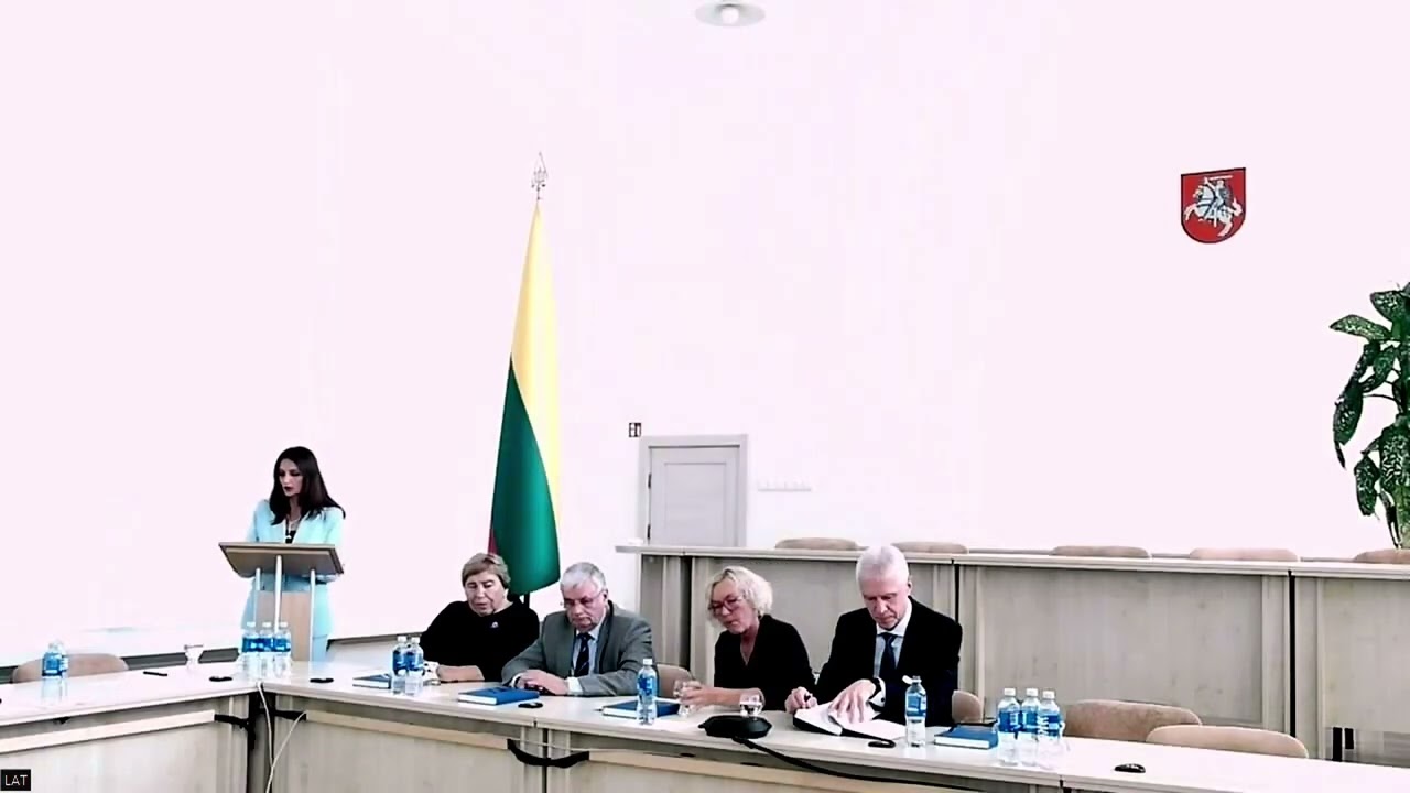 Pirmieji Lietuvos Aukščiausiojo Teismo veiklos dešimtmečiai atkūrus Nepriklausomybę