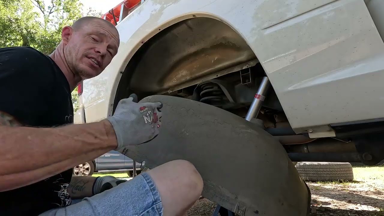 Замена заднего амортизатора на Hemi Ram 2WD 09 года