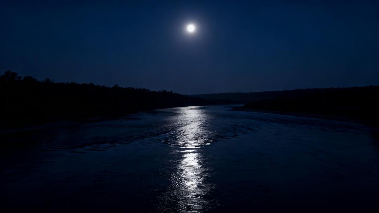 ASMR Midnight River Sleep 🌊 Pure Water Flow &ndash; No Birds, No Music