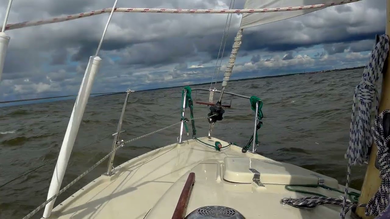 Albin Vega 27 .  to reef the sails.