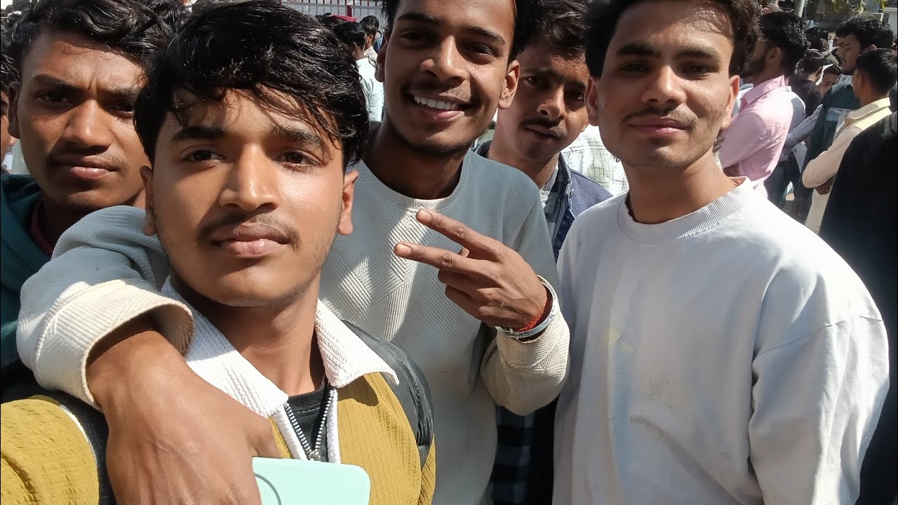 Aaj Mera last exams hai gusy mele gaya ka creter