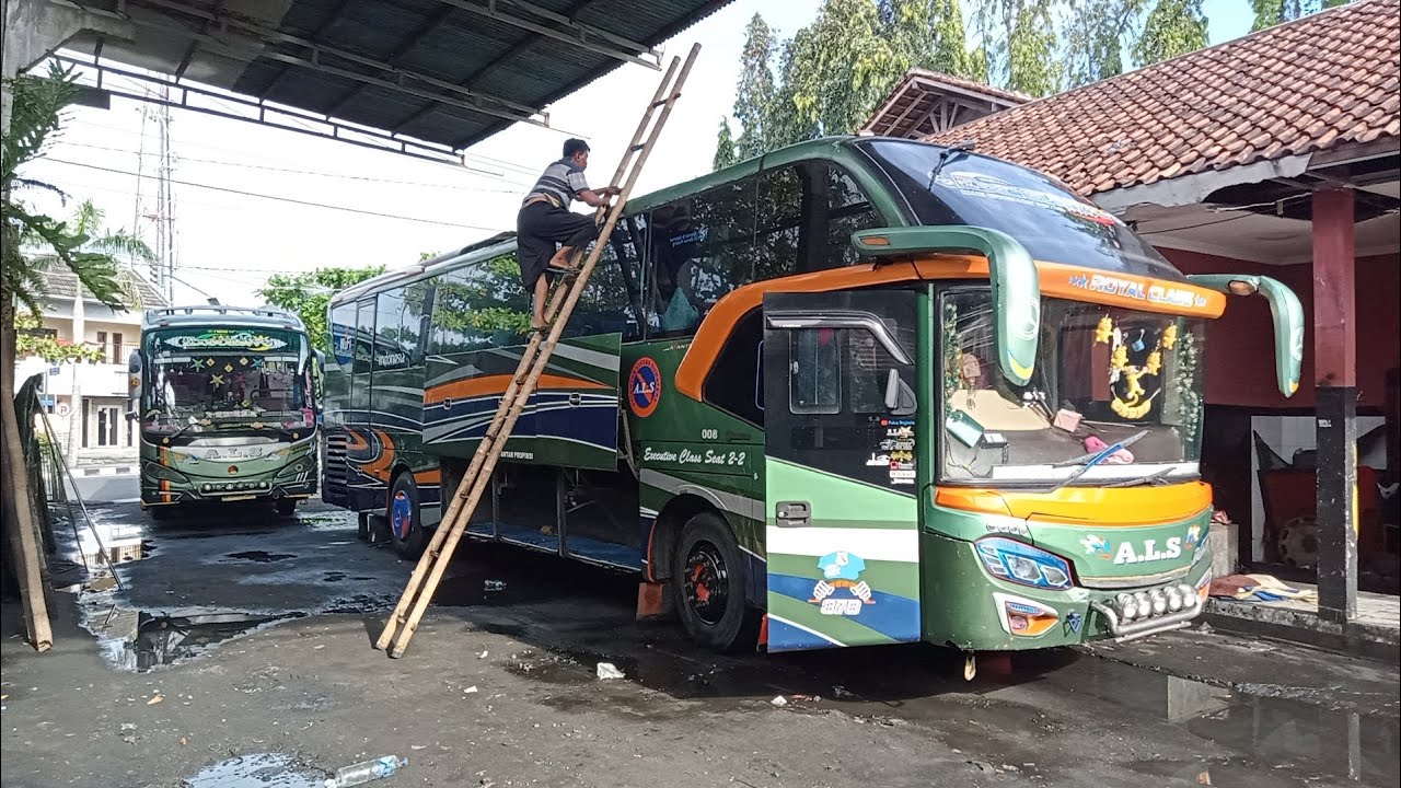 Pagi Hari di Pool ALS Jogja ❗ ALS 246 tiba #bussumatera #alsjogja