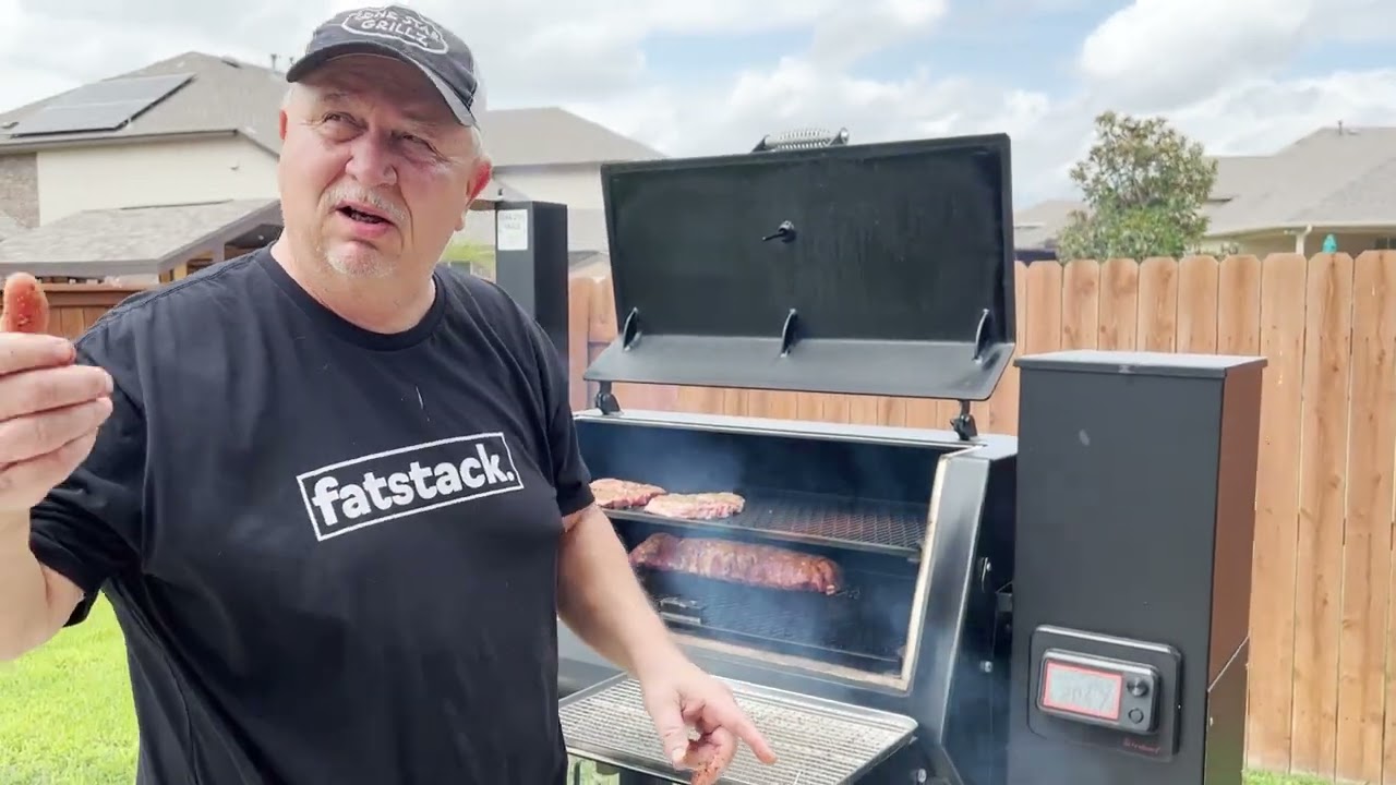 Lone Star Grillz Pellet Smoker Goldee's Rub Day