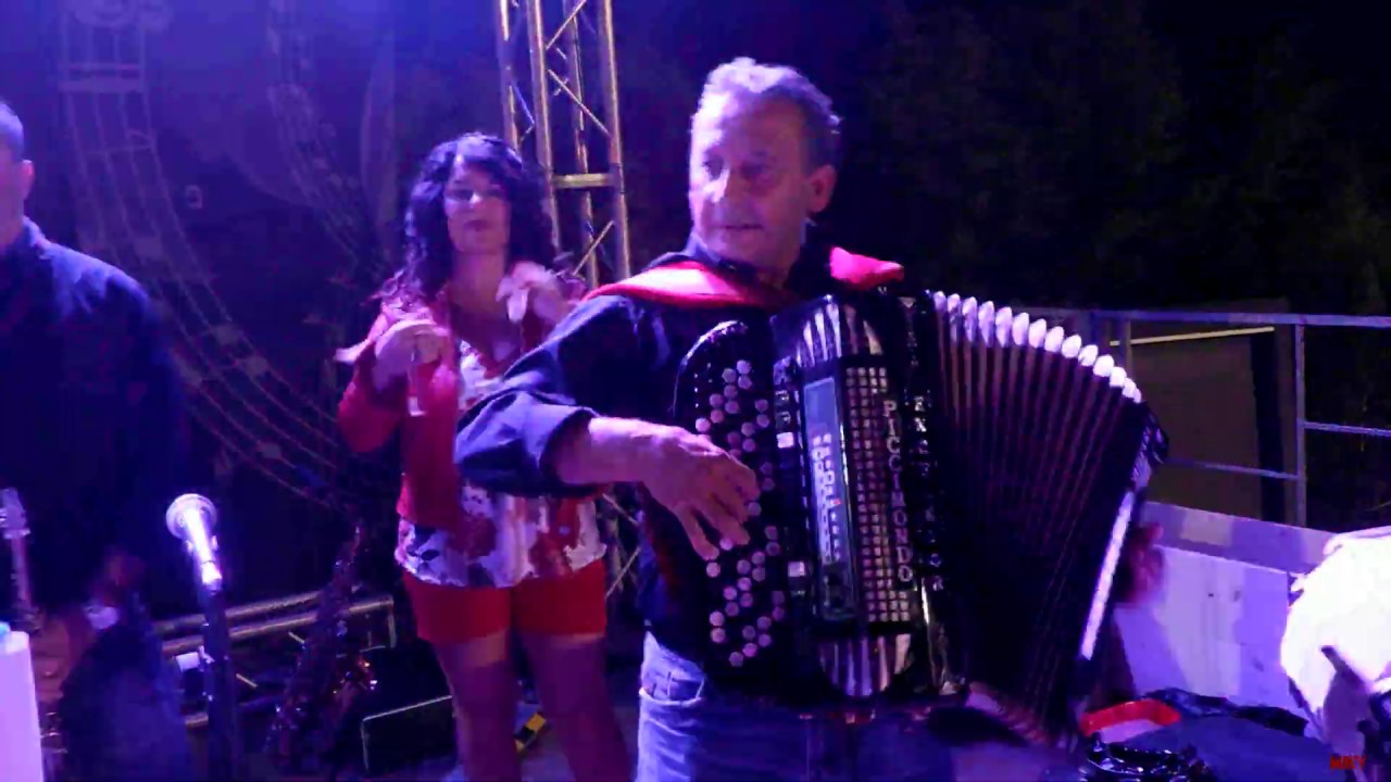La montemaranese del gruppo folk Piccimondo-San Guglielmo 24 giugno 2019