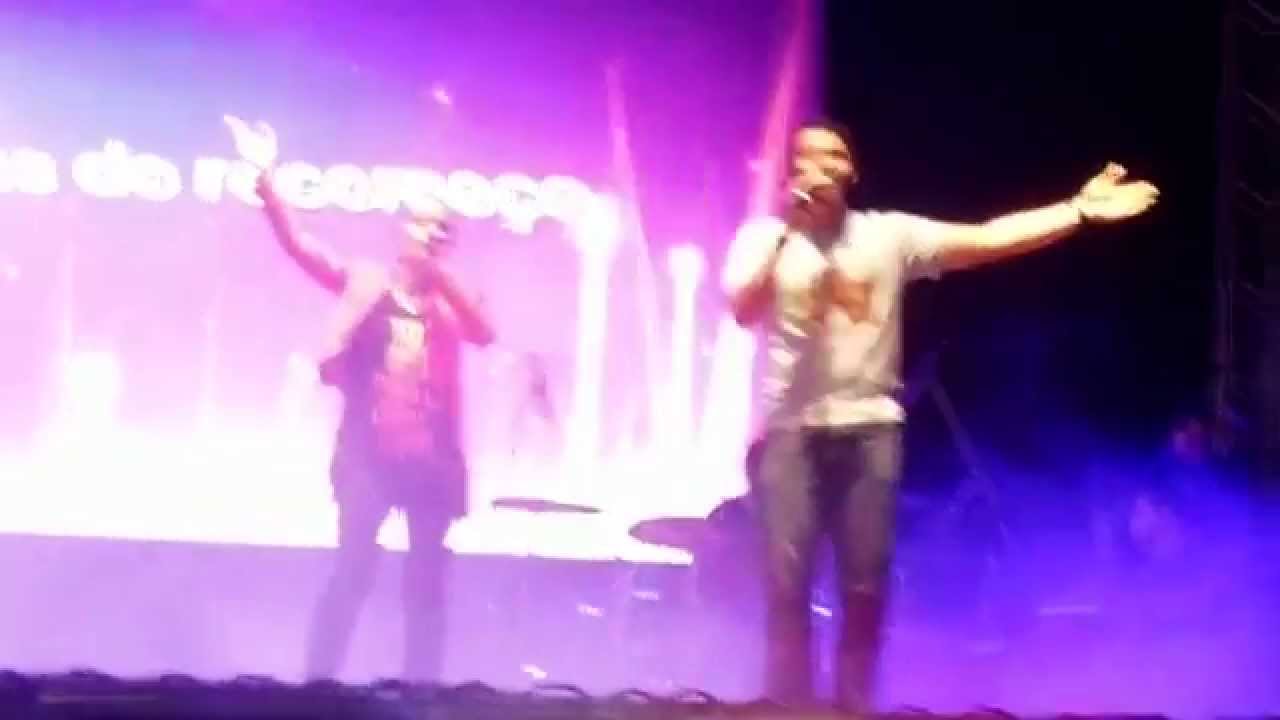 Diante do Trono turne tu reinas.Deus do recomeço