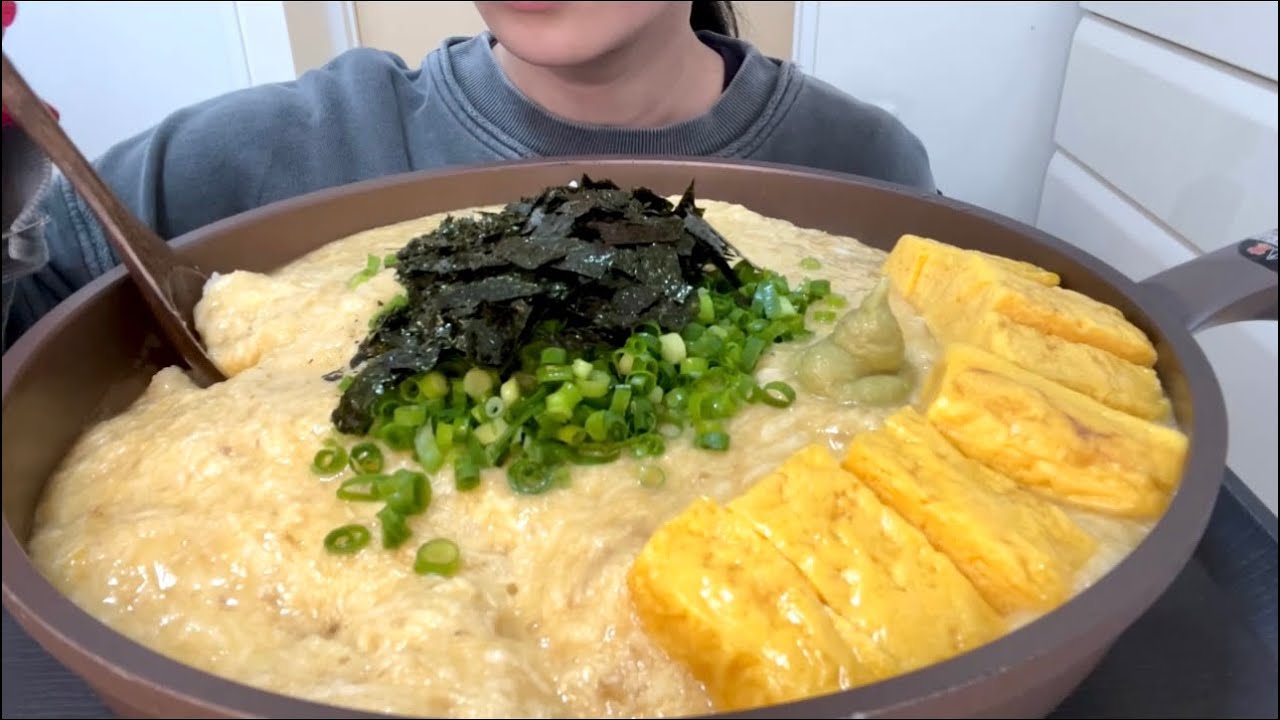 【ASMR,咀嚼音】Rice Covered with Grated Yam！とろろご飯！