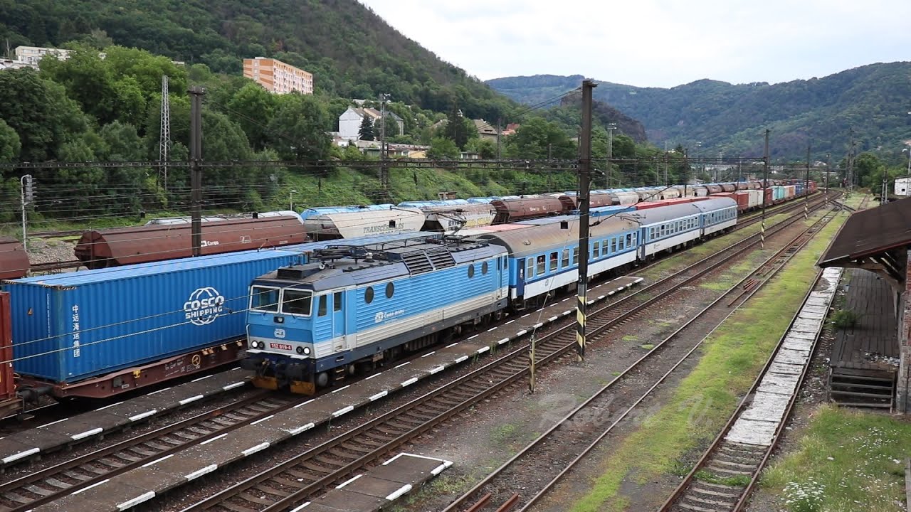 Trains through Ústí nad Labem Střekov