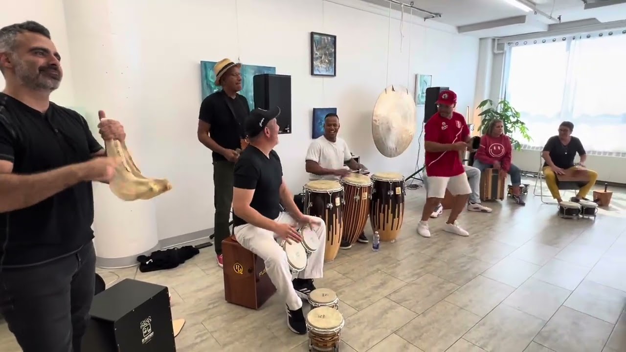 Danse afro-péruvienne avec percussionnistes