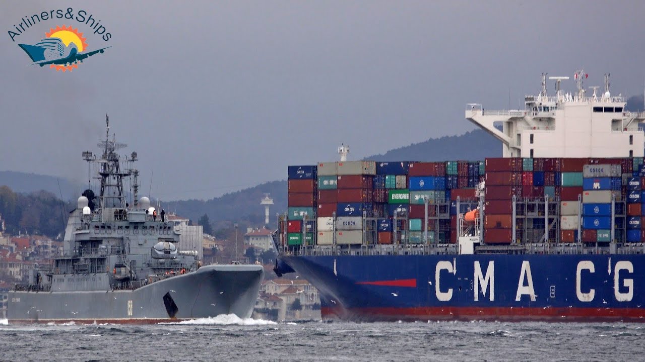 ISTANBUL STRAIT SHIPSPOTTING Dec 2021 with GIANT CONTAINERSHIP CMA CGM TANYA + RUSSIAN WARSHIP