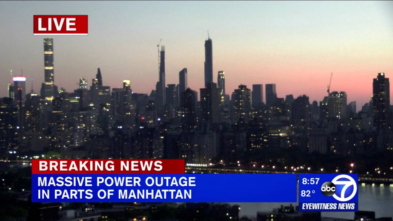 Mayor Bill de Blasio speaks about the mass power outage in Manhattan