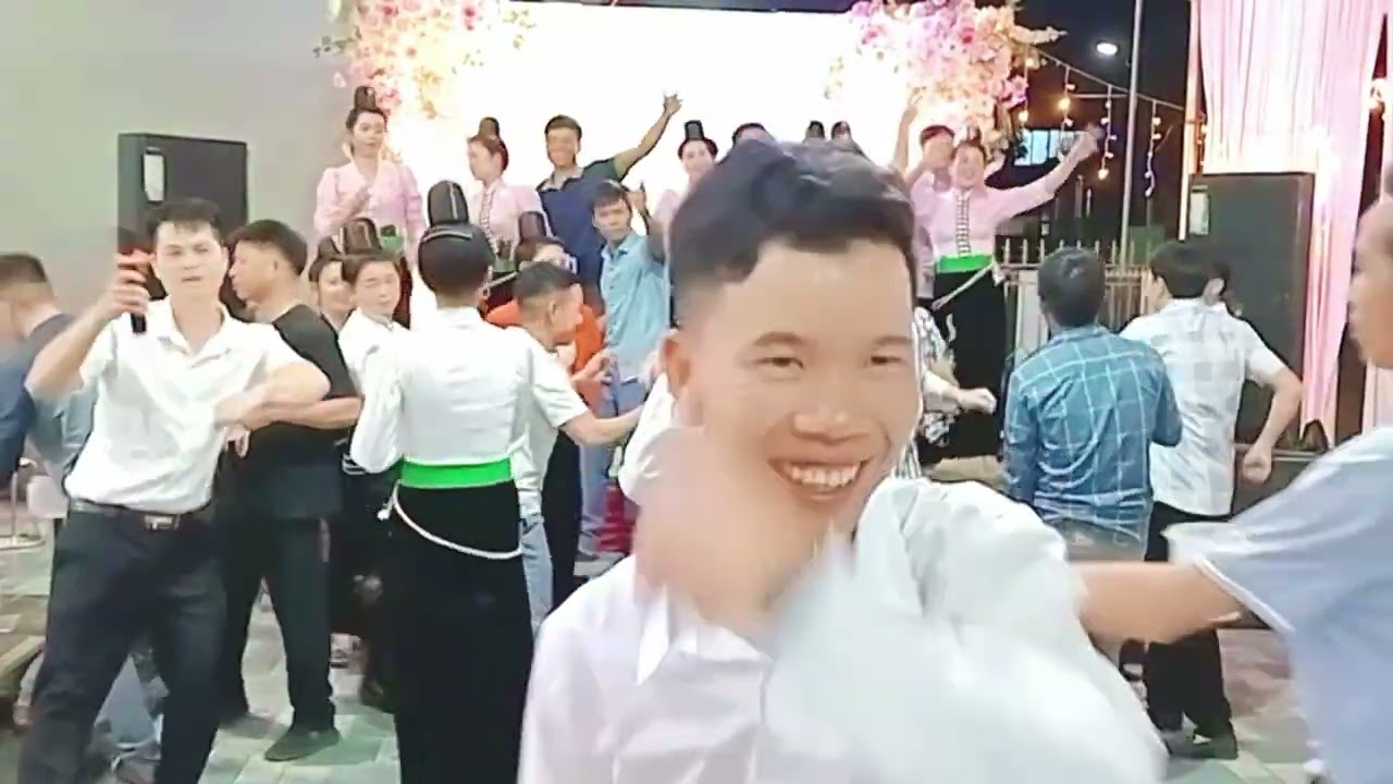 Toàn cảnh Múa mừng tân gia Ông Quàng Thương Bà Thơi RẤT Tuyệt vời lắm chúc làm ăn phát #