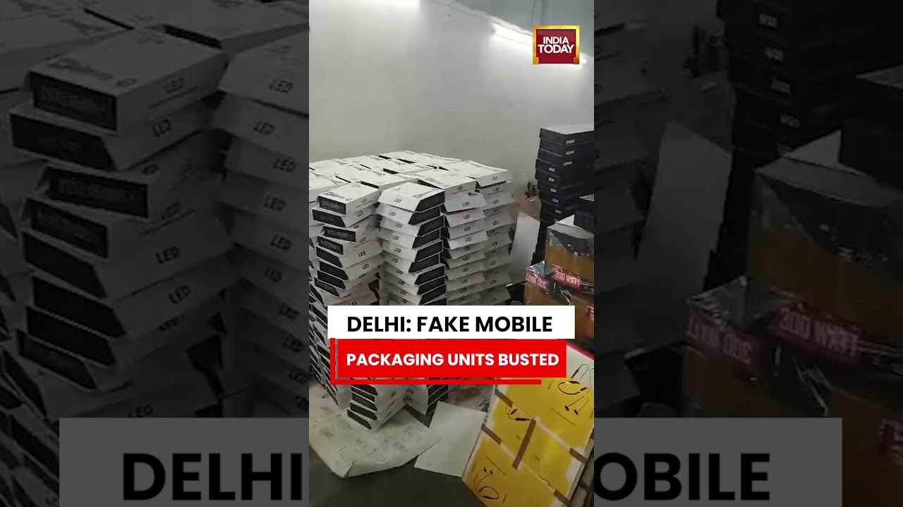 Delhi Police Bust Major Fake Smartphone Racket | Crime News | Delhi News