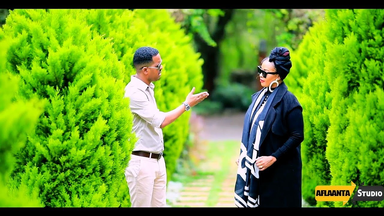 MA OG TAHAY AYAAMAHAN | IIDLE YARE & ZOYA ALBI | XUSUUSTII QADRO DAHIR & ROORAAYE OFFICIAL  VIDEO