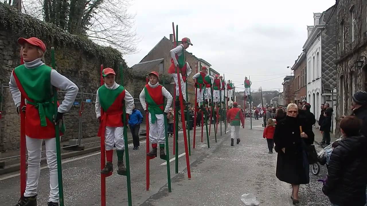 Les échasseurs du Laetare 2015 (Fosses-la-ville)