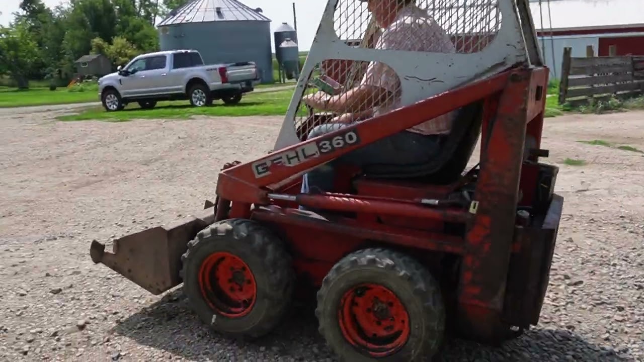 BigIron Auctions Gehl 360 Skid loader W/40