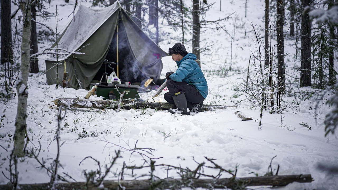 Winter Camping with a 50 Years old Tent [ASMR]