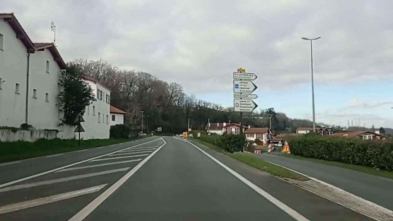 On traverse Ustaritz