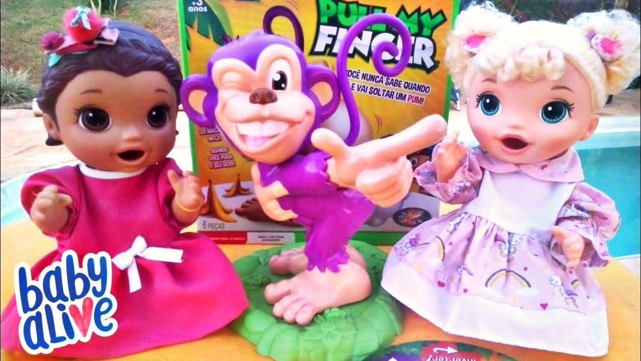 BABY ALIVES PUXANDO O DEDO DO MACACO