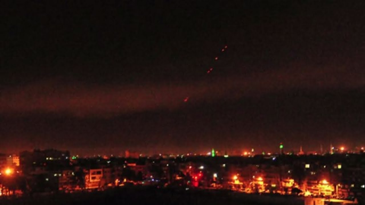 Pioggia di missili in Siria, raid di Usa-Francia e Gb