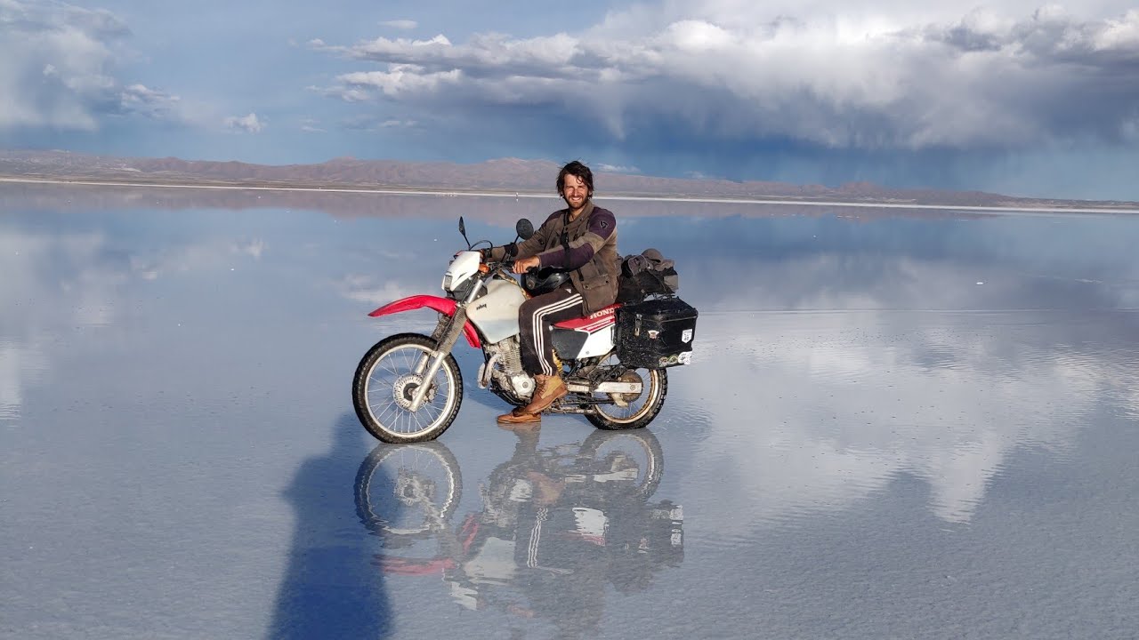 Manejando una BMW en el SALAR más GRANDE del MUNDO | Salar de UYUNI y las ISLAS FLOTANTES | Cap 9
