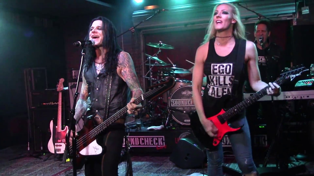 SCHOOL'S OUT  MEMBERS OF ALICE COOPER SOUNDCHECK LIVE Lucky Strike