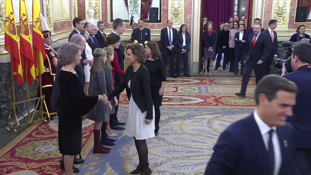 (1) SS.MM. los Reyes presiden el acto conmemorativo del 40 aniversario de la Constitución